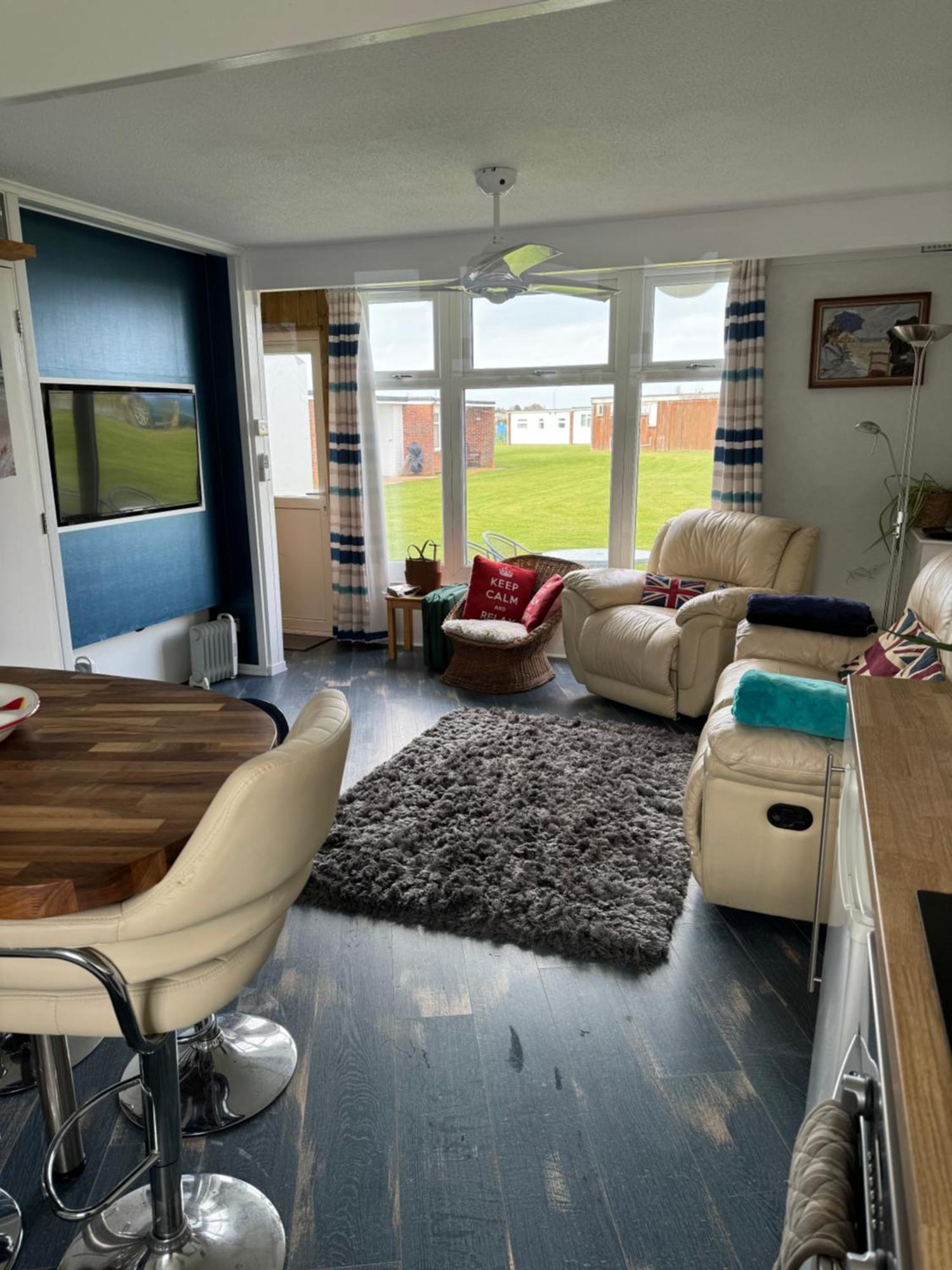 Cosy Beach Chalet Scratby Eksteriør bilde